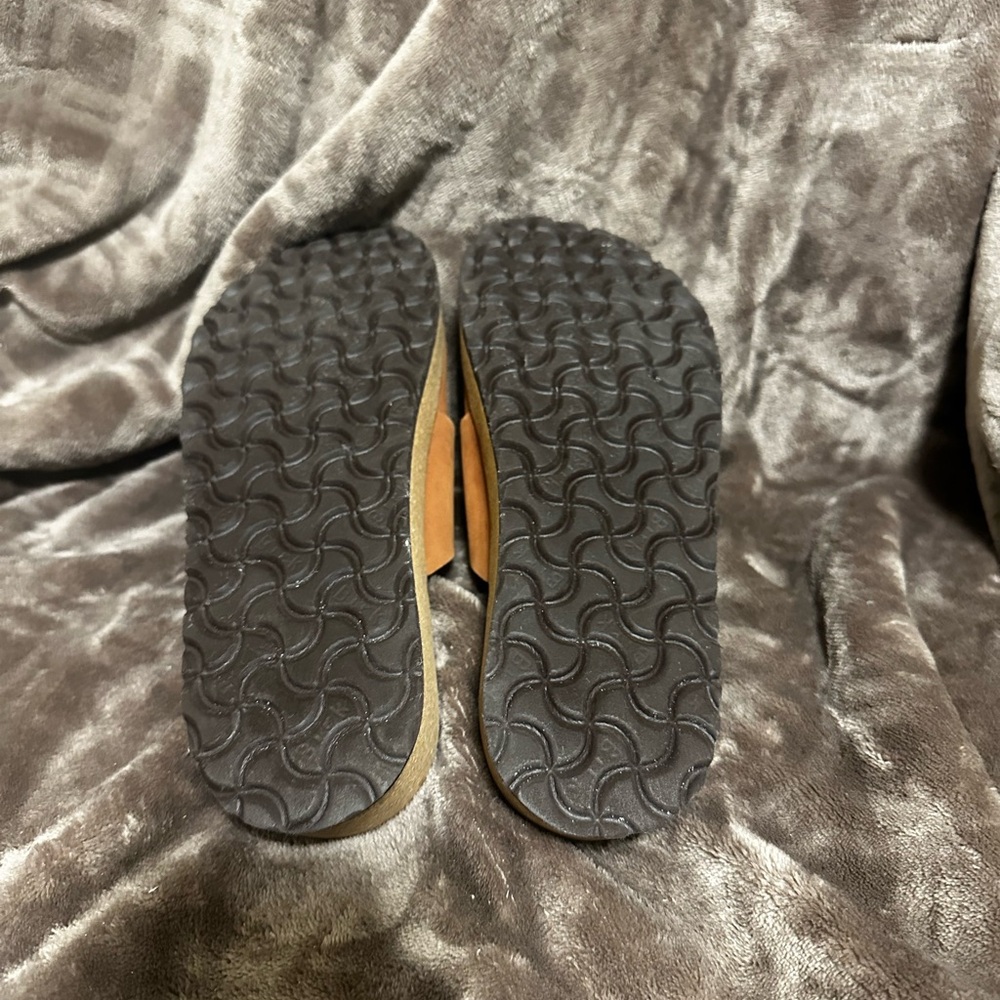 Birkenstock. Papillio Tan Slide Sandals with Buckle - Picture 5 of 6